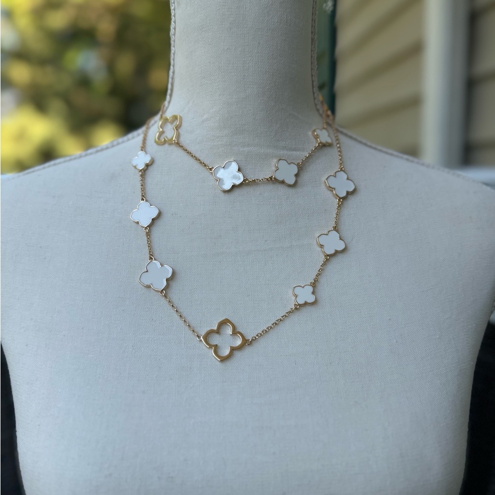 DEPARTMENT STORE NECKLACE - Picture 2 of 8